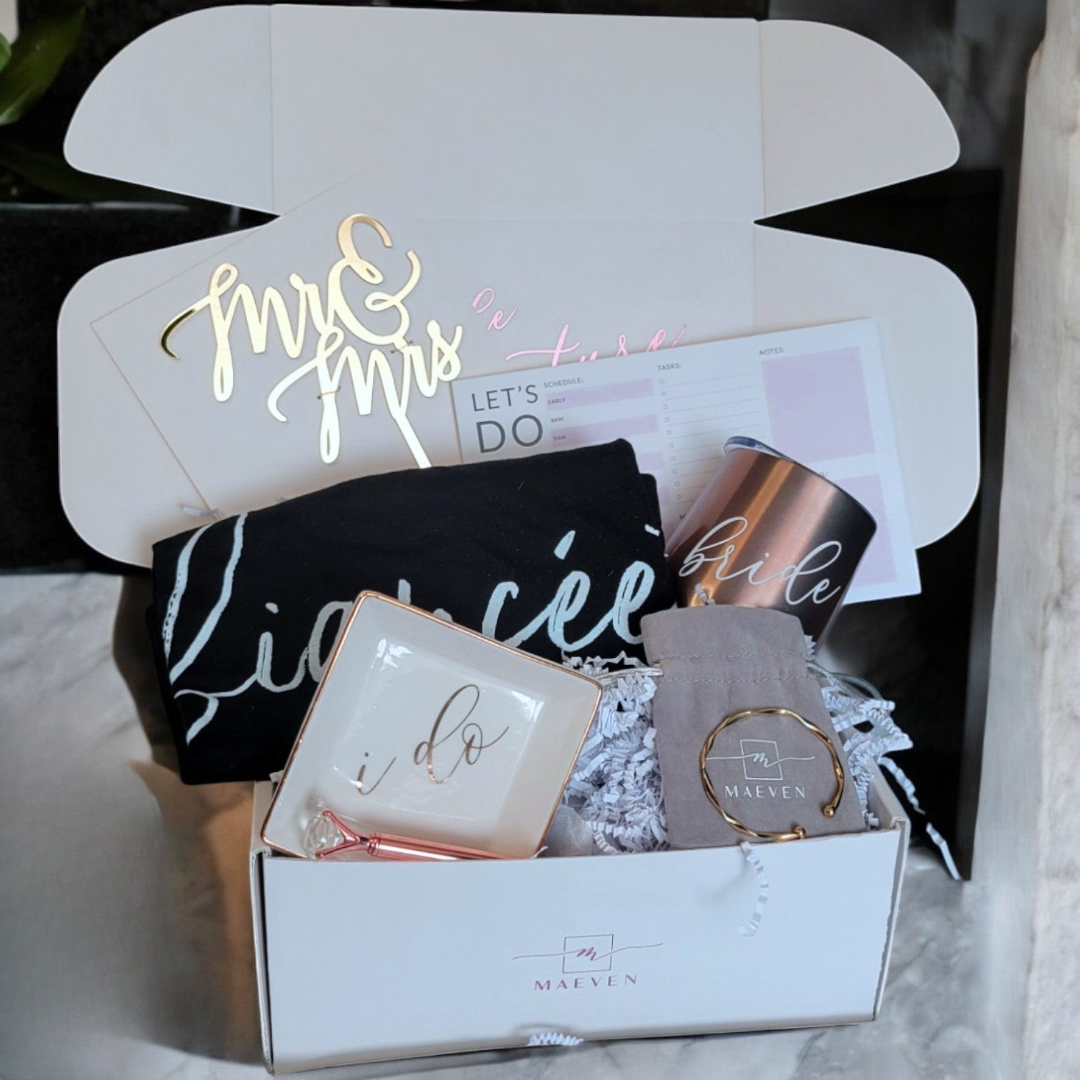 Fiancee bridal box